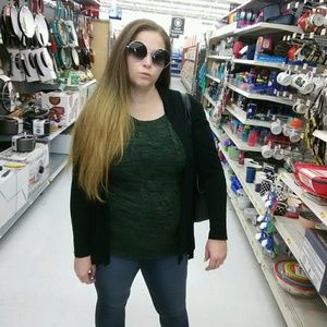 Meet your Posher, Candi